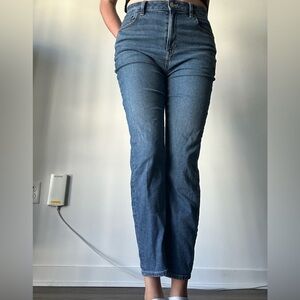 American Eagle 8 Long Cropped Dark Blue Stretch Mom Jeans